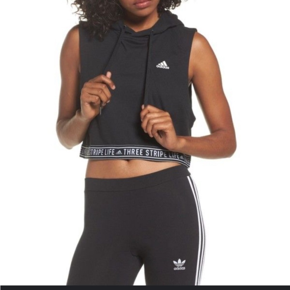 50%offw❤️ Adidas sleeveless hoodie Women's Adidas 3-Stripes Life Crop hooded 72